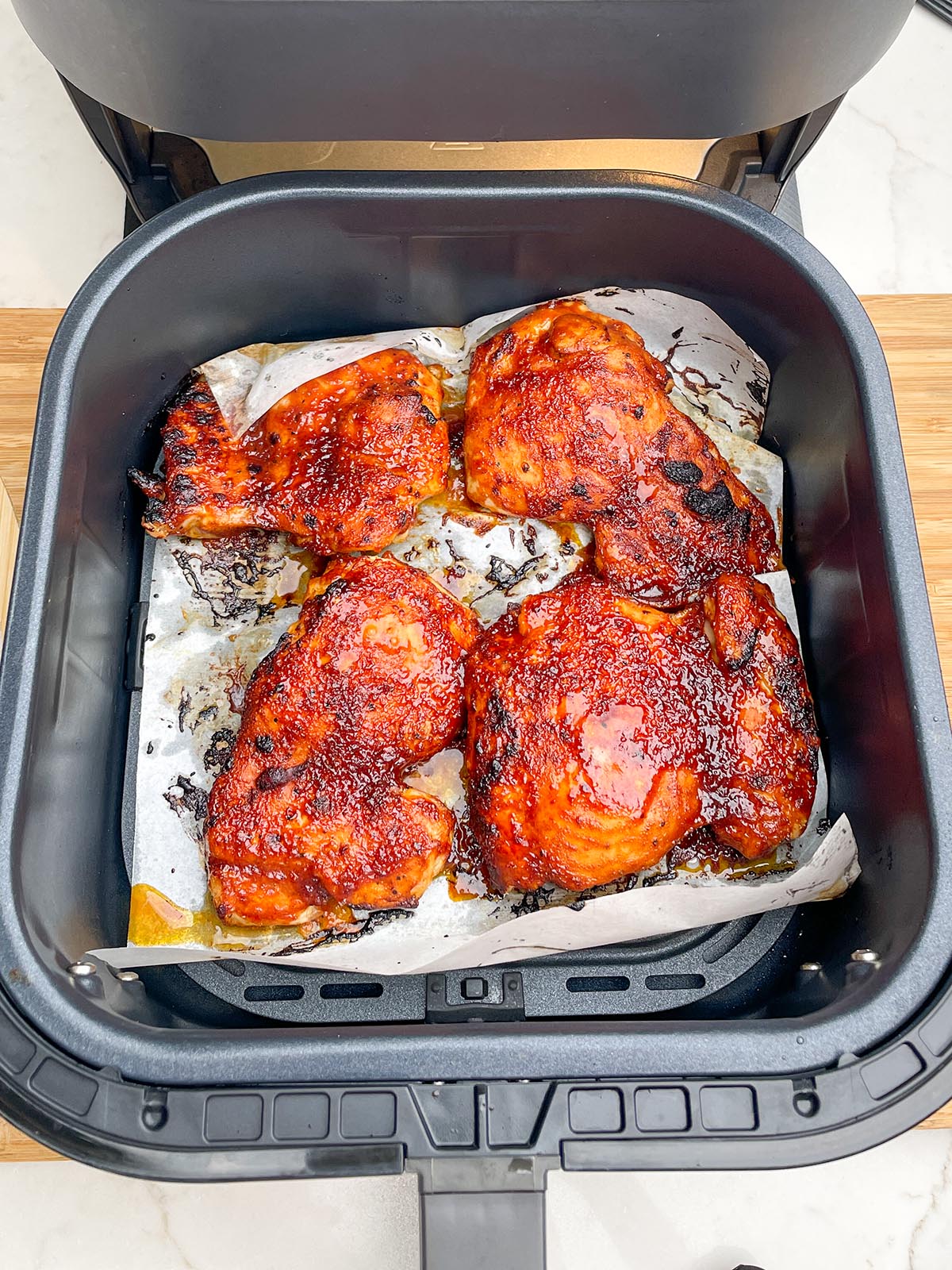 cooked boneless skinless bbq chicken thighs in air fryer